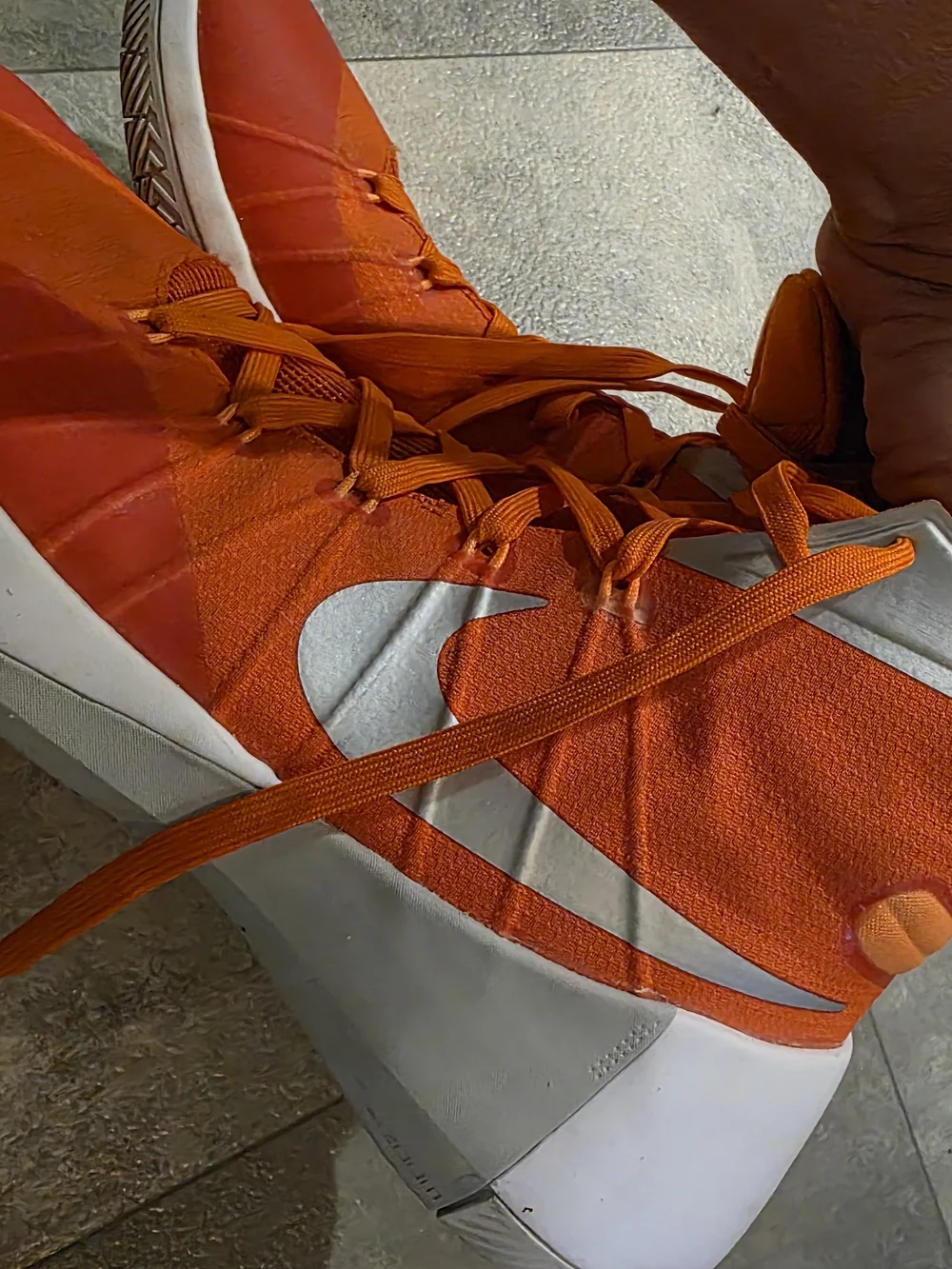 Nike Men’s Zoom 2015 Hyperdunk High Top Sneakers Blaze Orange 10.5